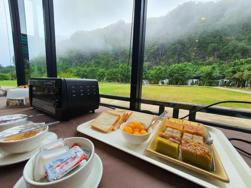 Phuphayot Resort Trang Luaran gambar