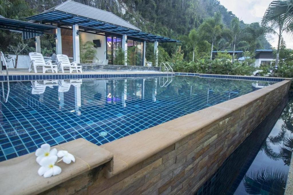 Phuphayot Resort Trang Luaran gambar